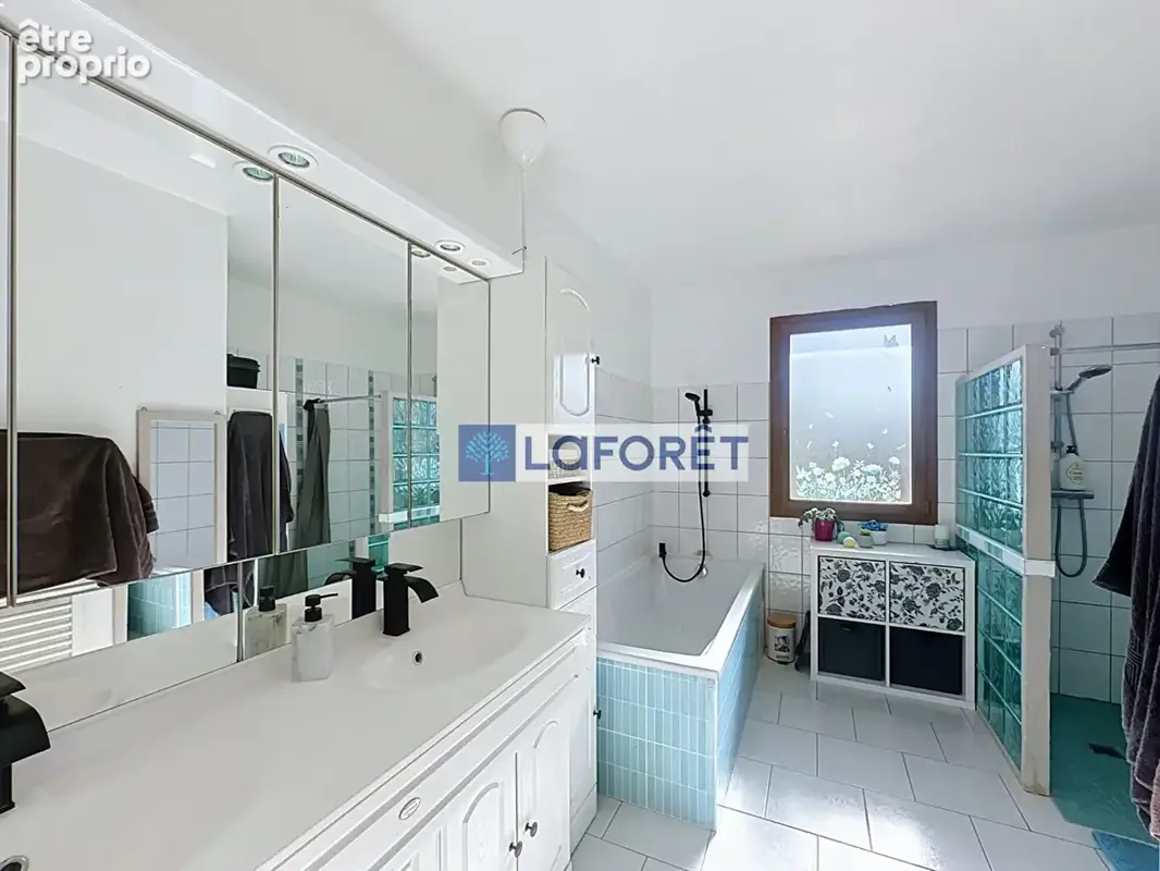 Maison Vouillers 6 pièce(s) 141.34 m2 - photo 8