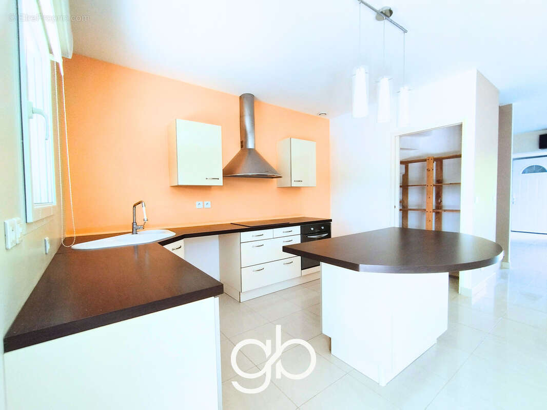 Maison à SAINT-VINCENT-DE-BARBEYRARGUES