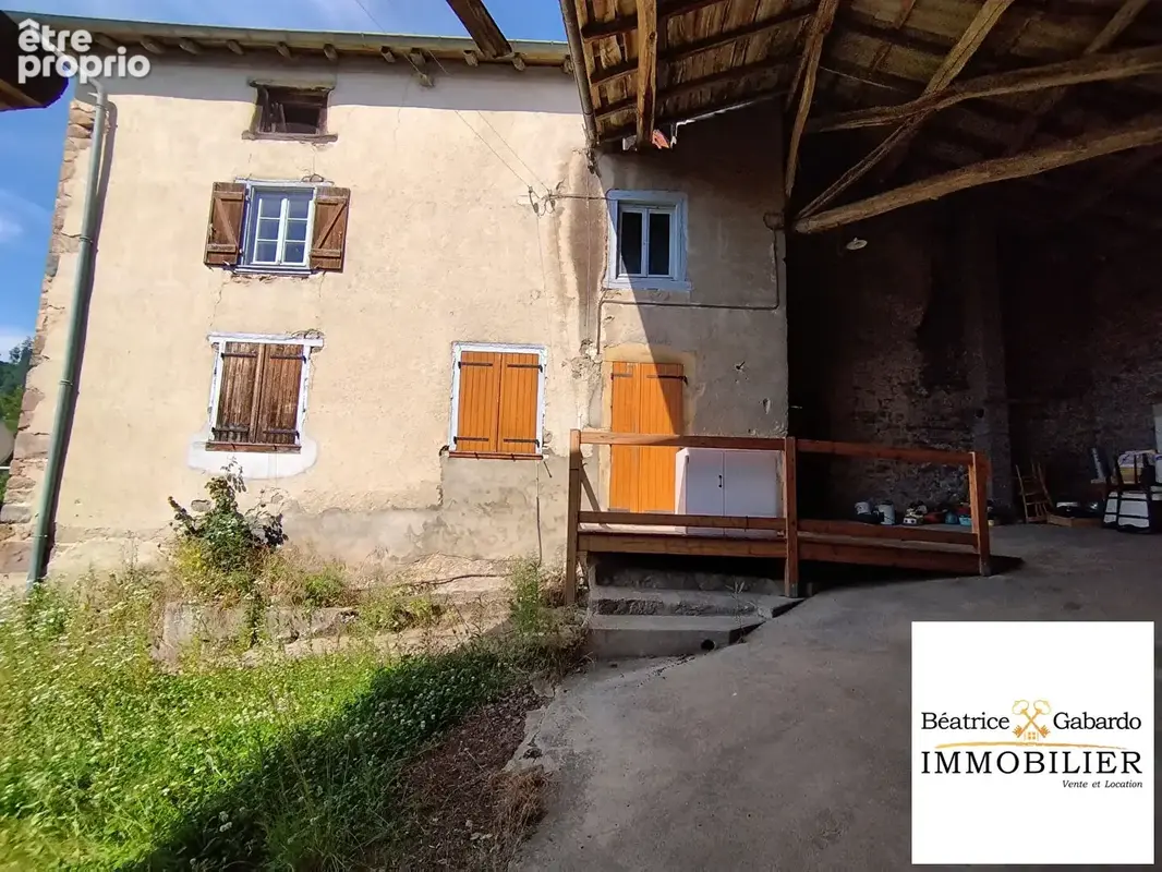 Ancienne ferme en pierre avec dépendances et beau potentiel - photo 2
