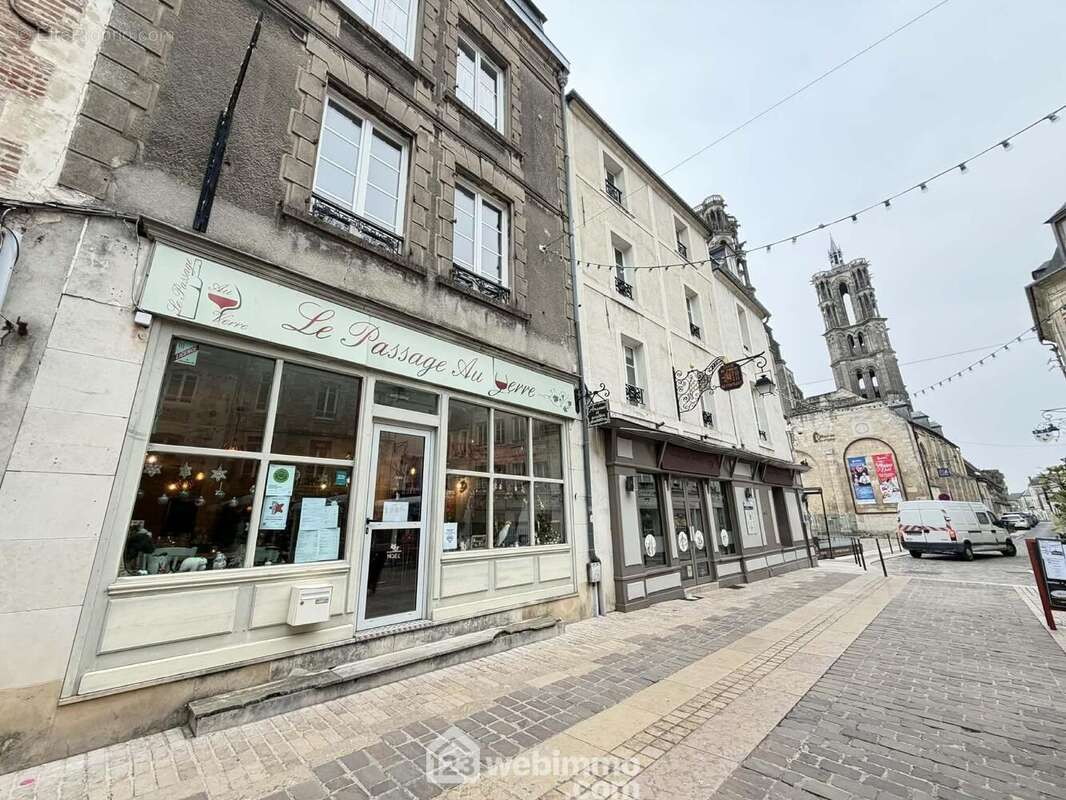 Restaurant bénéficiant d?un emplacement idéal, avec une vue imprenable sur ... - Commerce à LAON