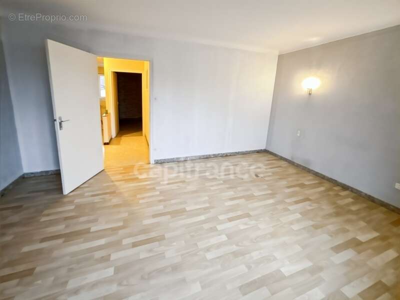 Maison à MAROLLES-LES-BRAULTS