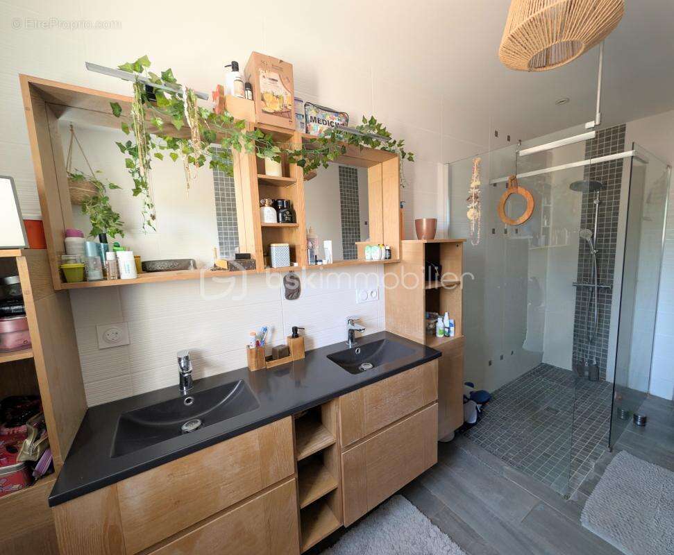 Maison familiale 121 m² - Jardin – Garage - Grenier - photo 15