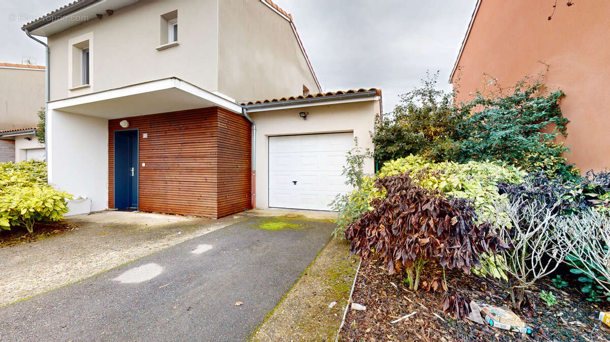 Maison à MONDONVILLE