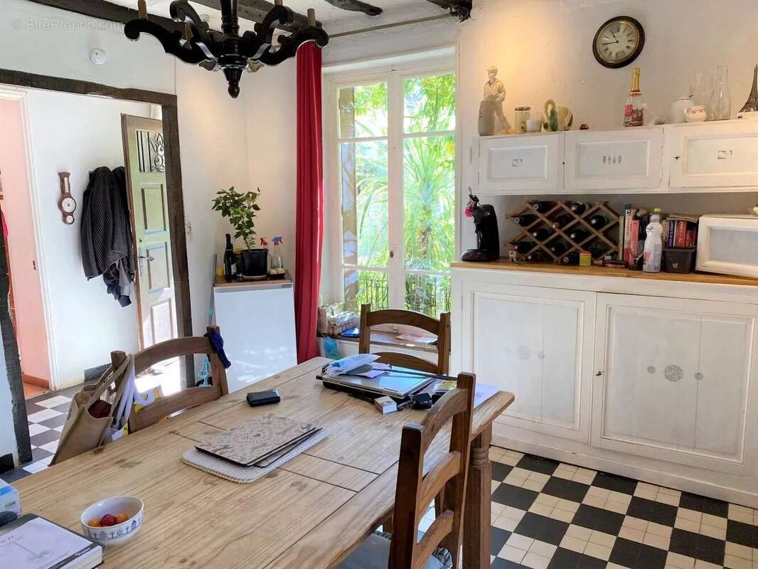 Maison à FRAYSSINET-LE-GELAT