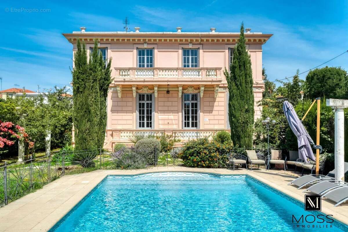Parc Chambrun . Superbe Villa de 10 Pieces - photo 3