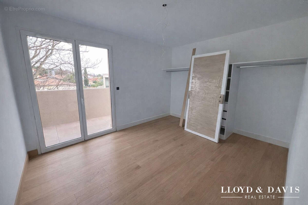 Appartement à CASTELNAU-LE-LEZ