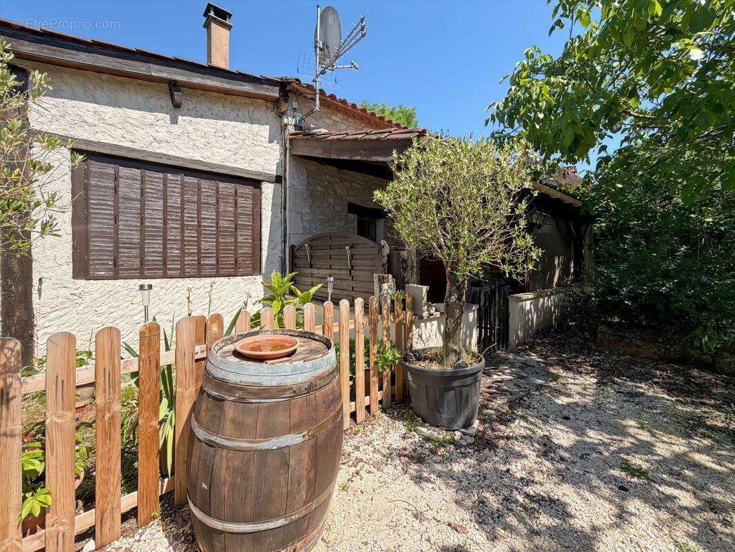  Immeuble de rapport à Limeyrat – Revenus locatifs immédiats - photo 16