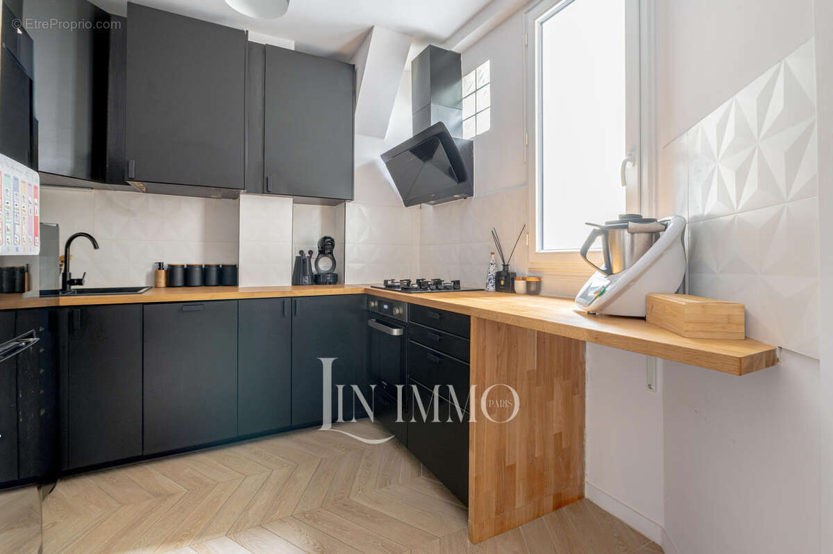Appartement à PARIS-17E