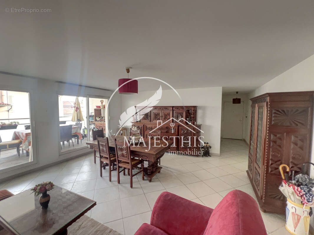 Appartement à HYERES