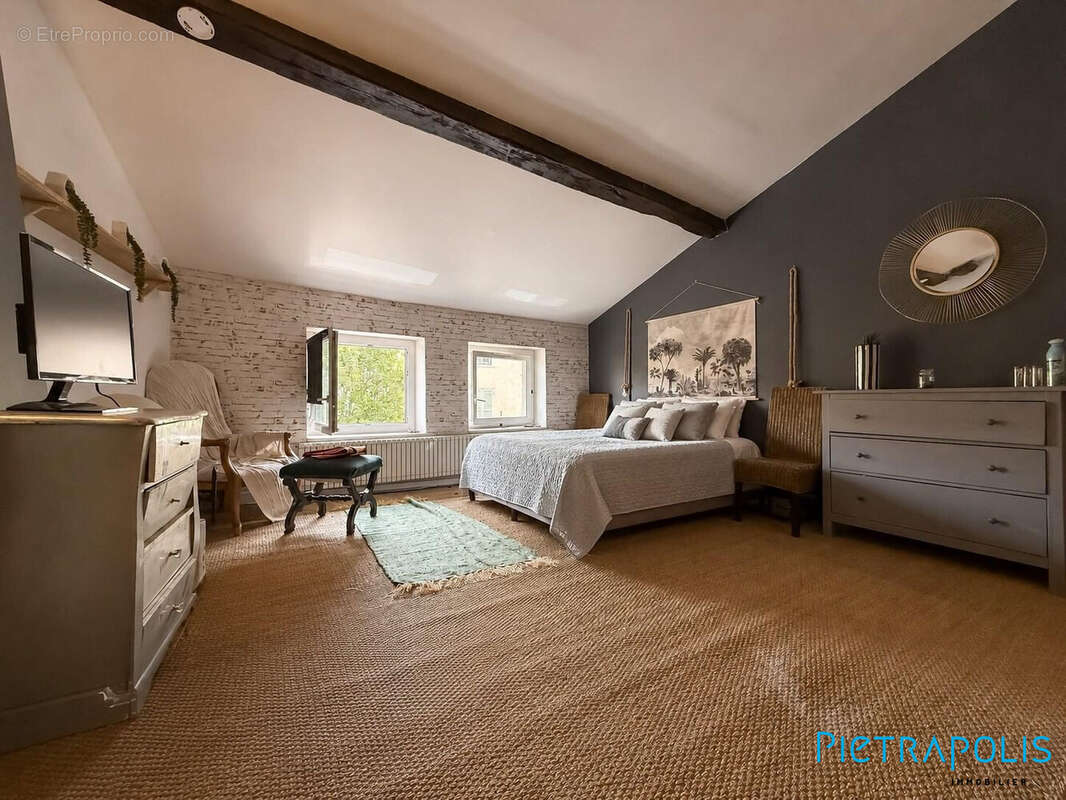 Maison 150 m² à Genay  - photo 6