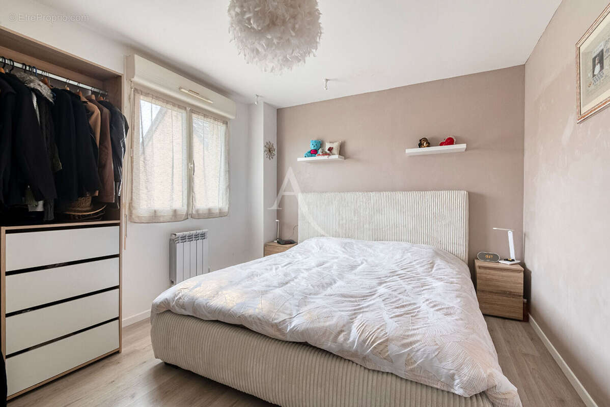 Maison à CHATEAUNEUF-SUR-SARTHE