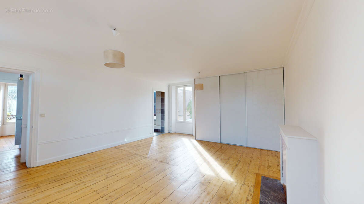 Maison à NEAUPHLE-LE-VIEUX