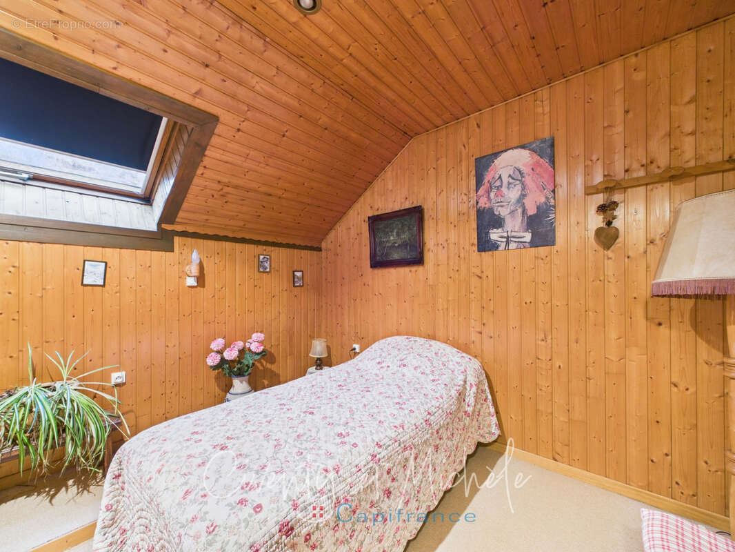 Grande propriété familiale sur 7 533 m² de terrain plat - photo 19