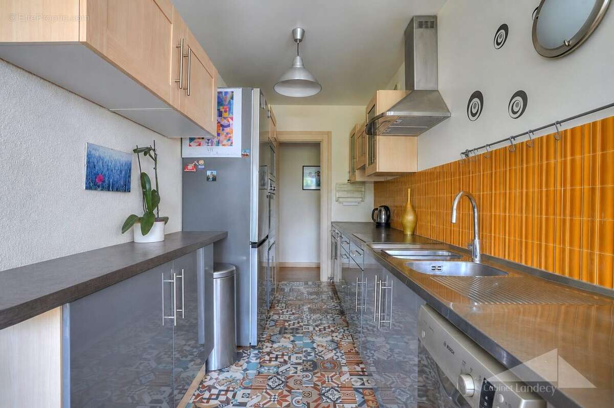 Appartement 89 m² à Saint-Genis-Pouilly  - photo 7