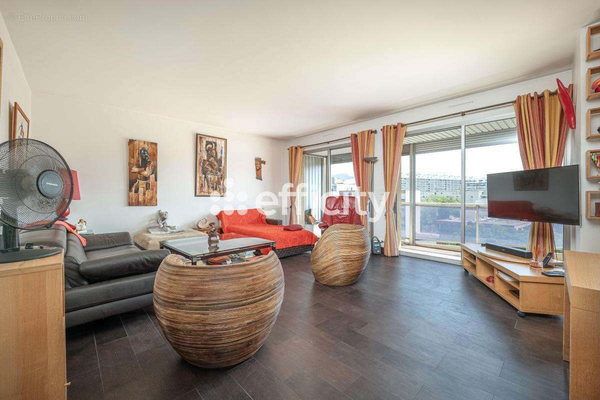 Appartement à MARSEILLE-8E