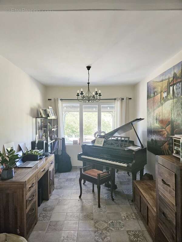 Superb maison sur un grand terrain avec vues imprenables - photo 19