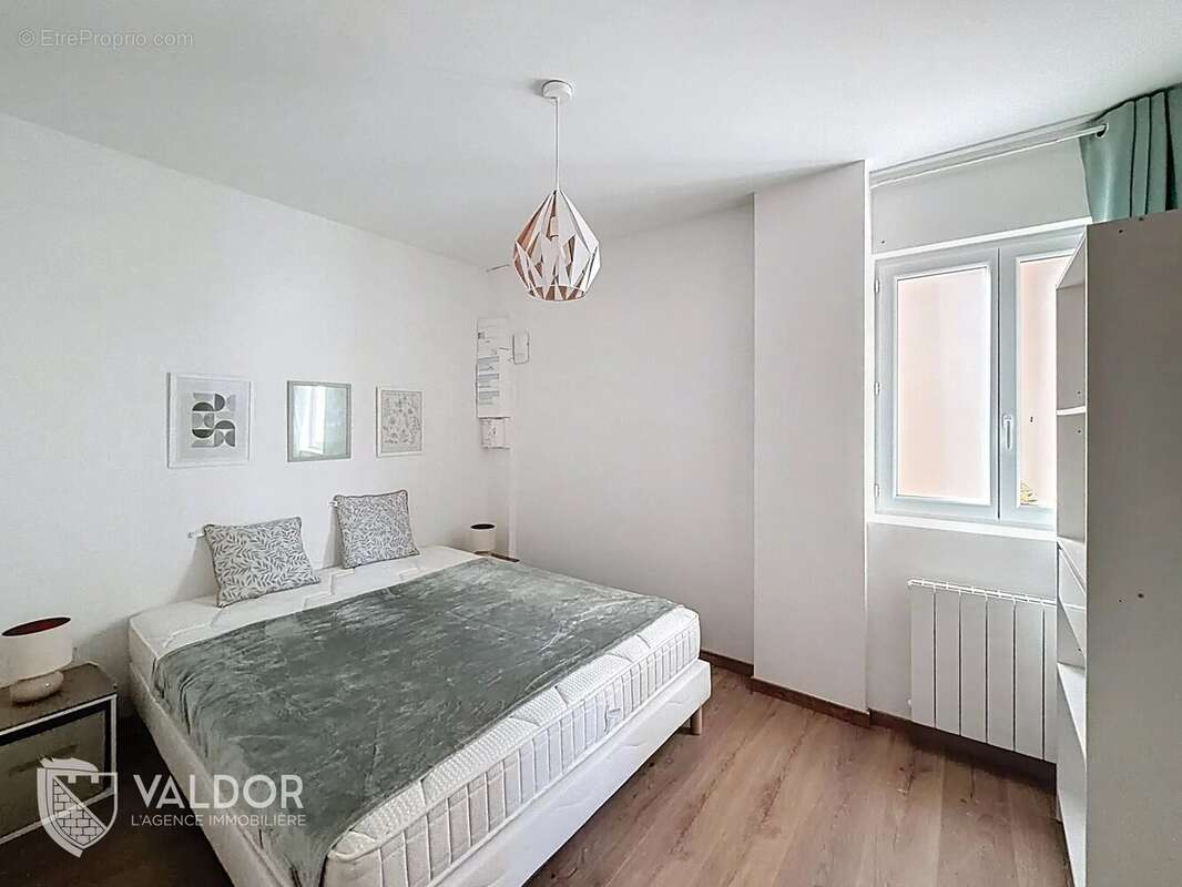 Appartement à SAINT-GEORGES-DE-RENEINS