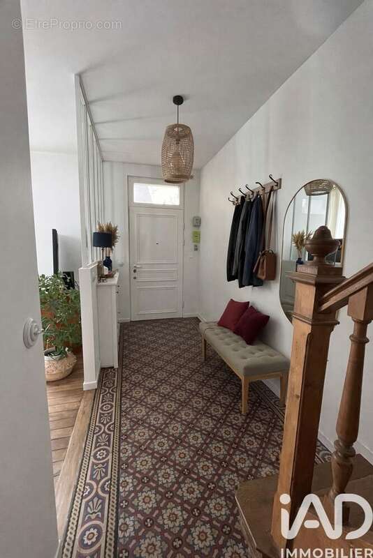 Photo 3 - Maison à BURES-SUR-YVETTE