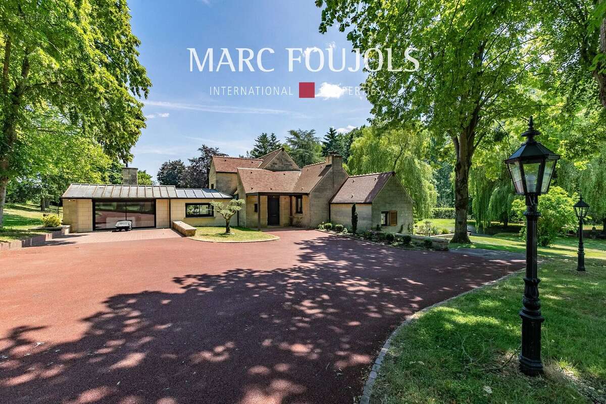Maison à FONTAINE-CHAALIS