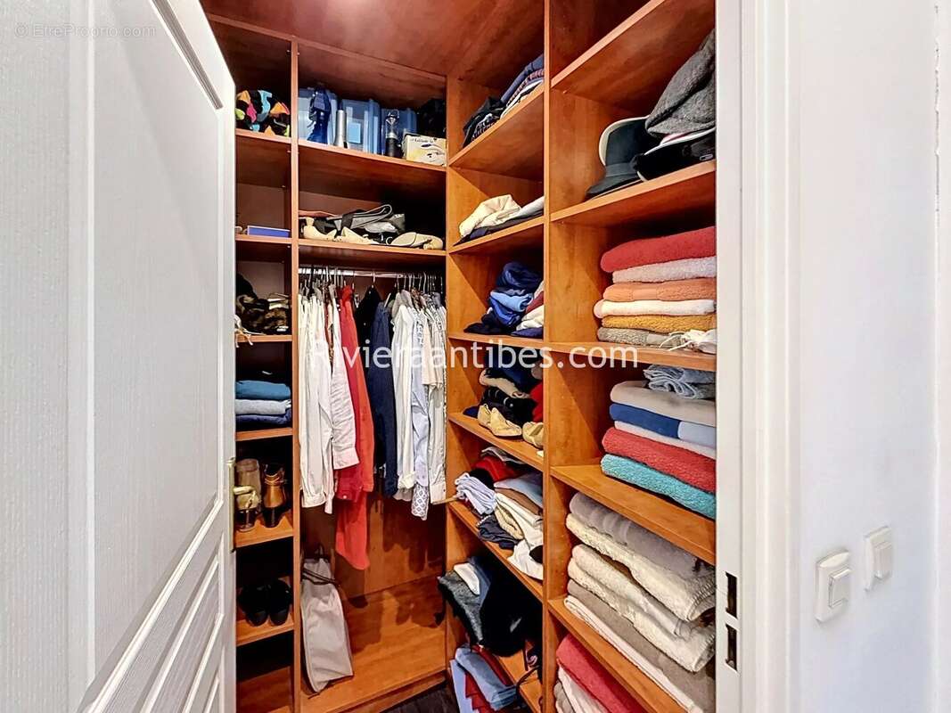Antibes centre. appartement d'exception 4 pièces. - photo 17