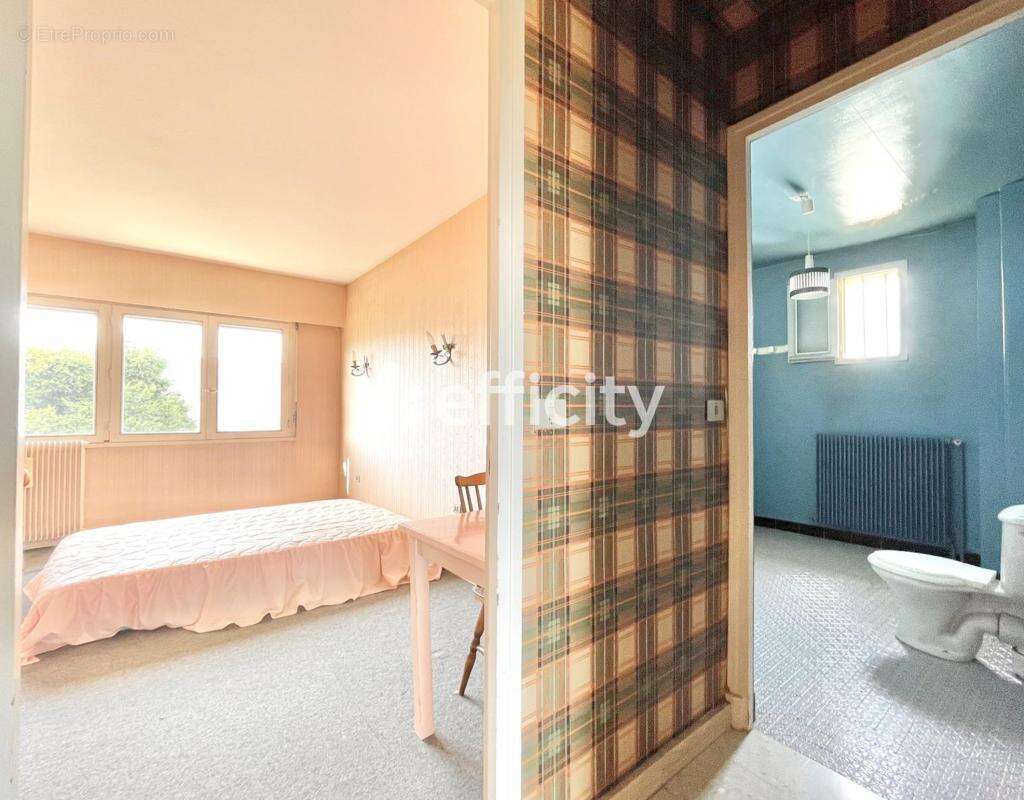 Maison à LES CLAYES-SOUS-BOIS