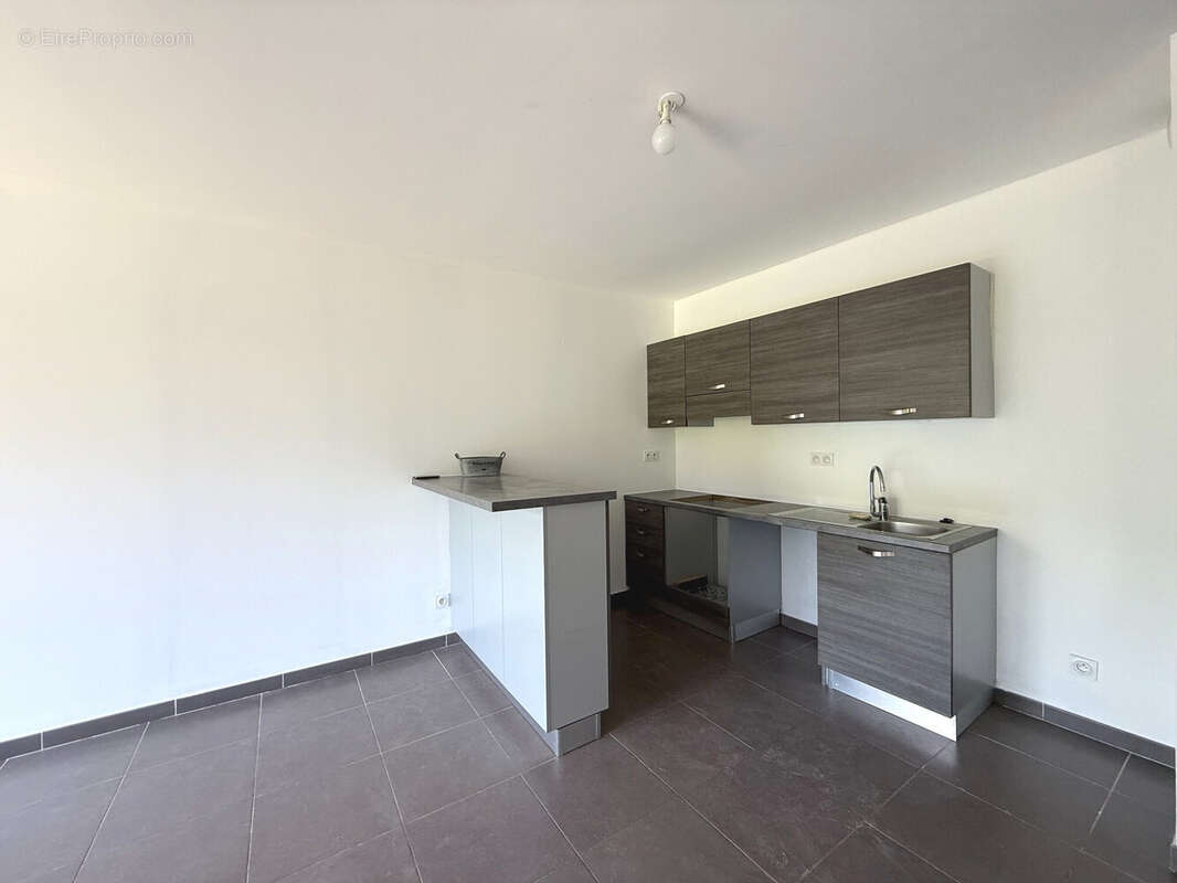Appartement 64 m² à Biguglia  - photo 4