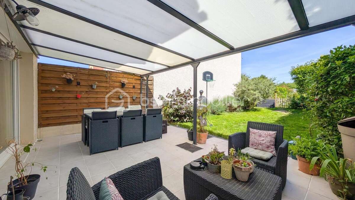Maison à SAULX-LES-CHARTREUX