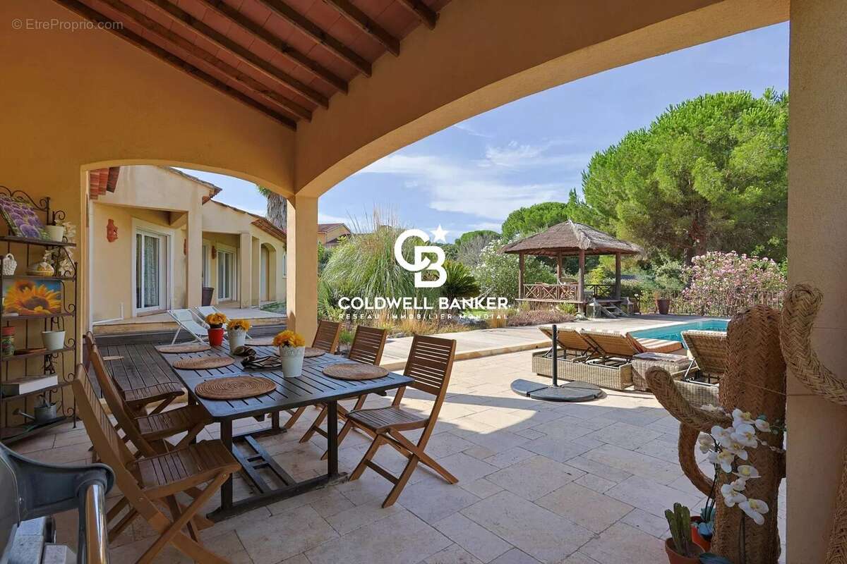 Maison à BORMES-LES-MIMOSAS