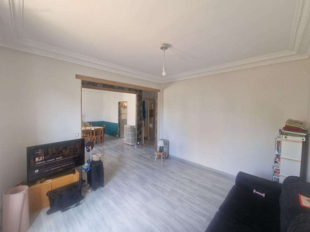 Maison d’environ 100 m², édifiée sur une parcelle de 607 m² et dotée d’un sous-sol total - photo 12