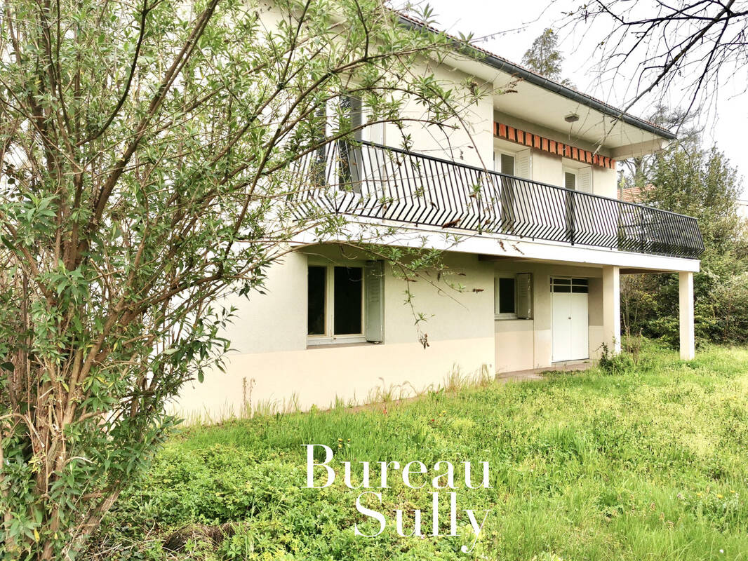 Maison à SAINT-PRIEST-EN-JAREZ