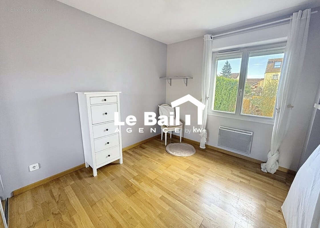 Maison 168 m² à Osny  - photo 9