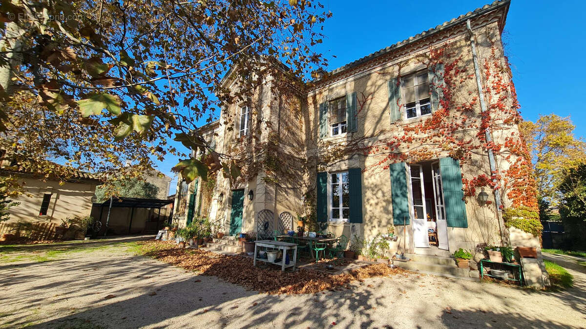 Maison à L'ISLE-SUR-LA-SORGUE
