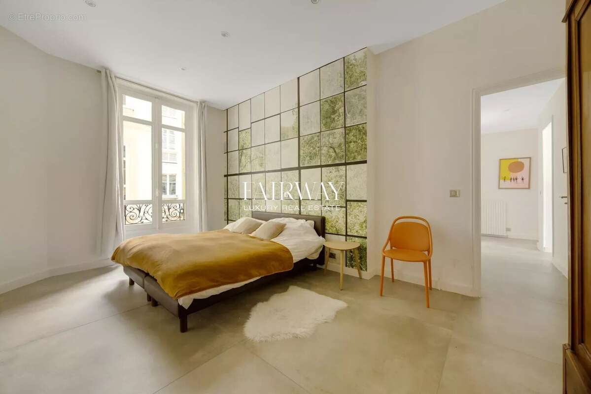 Appartement à PARIS-17E