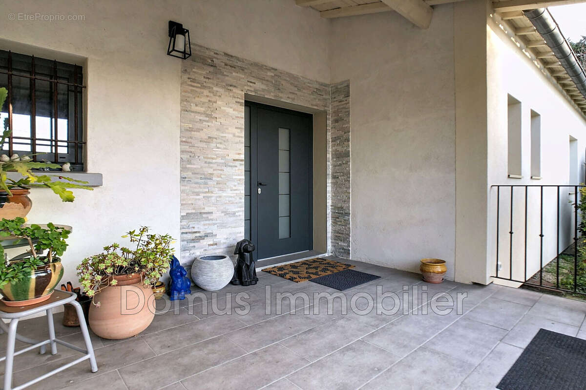 Maison à MORIERES-LES-AVIGNON