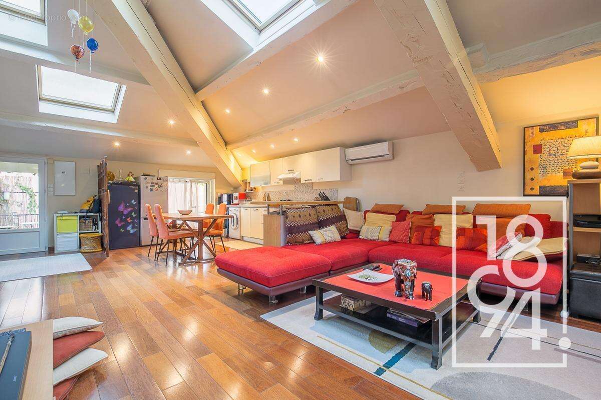 Appartement à MARSEILLE-6E