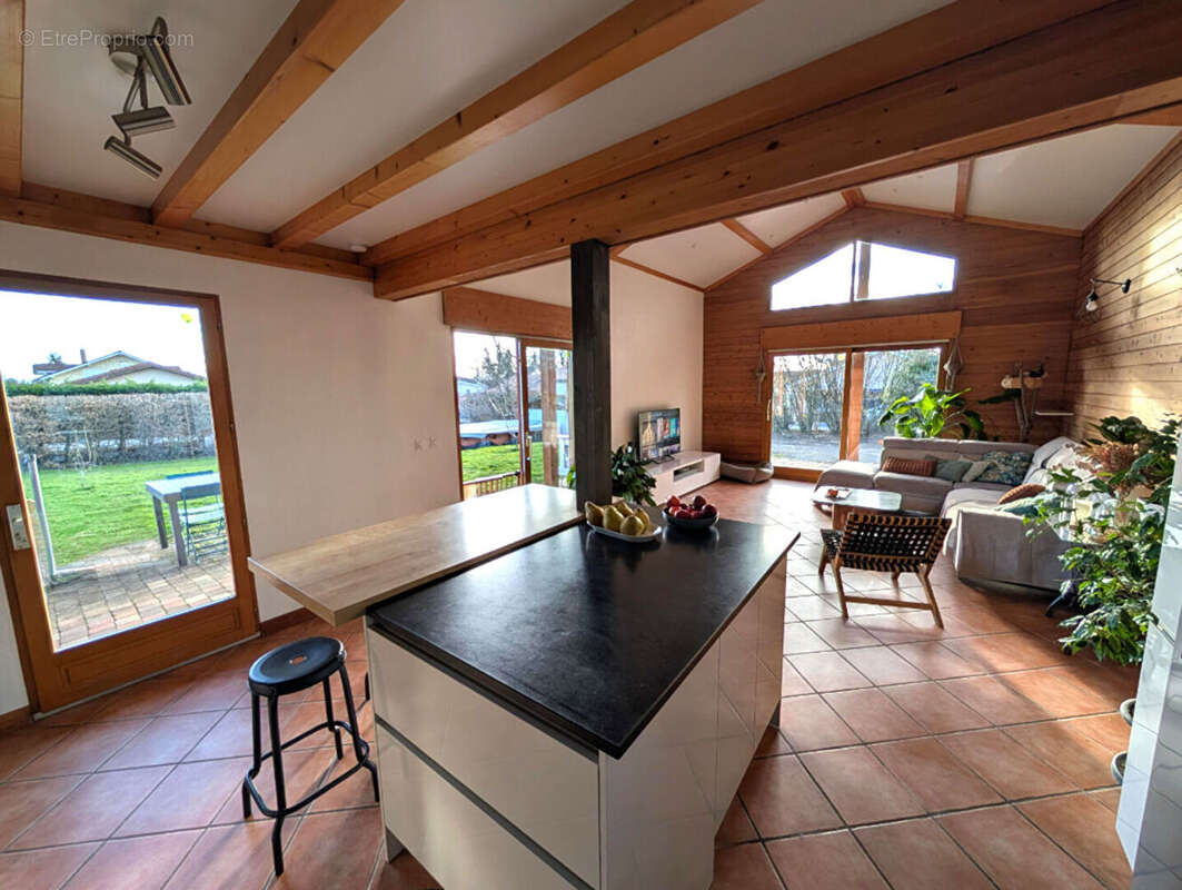 Maison à BOURGOIN-JALLIEU