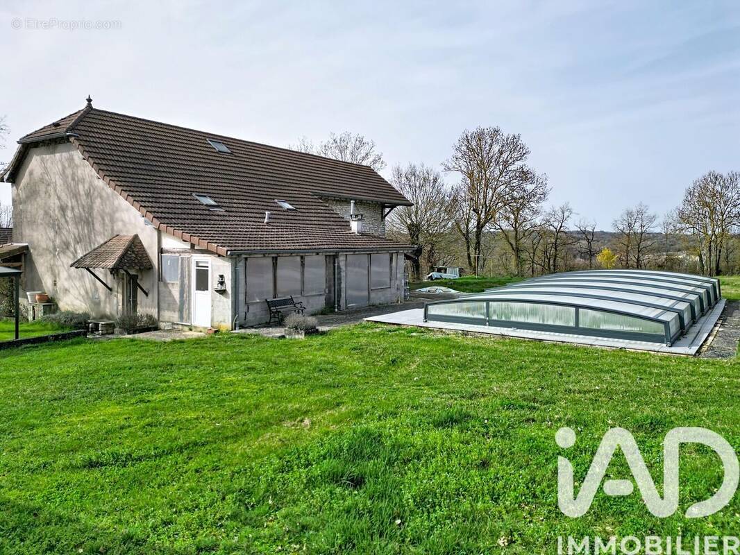 Photo 1 - Maison à BOUVESSE-QUIRIEU