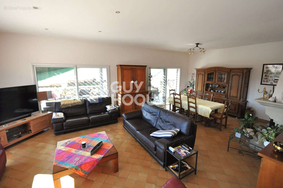 Maison à SAINT-SYMPHORIEN-SUR-COISE