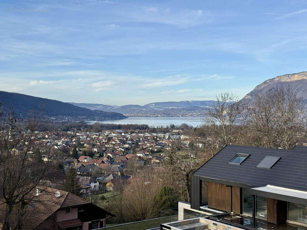 Maison à SAINT-JORIOZ