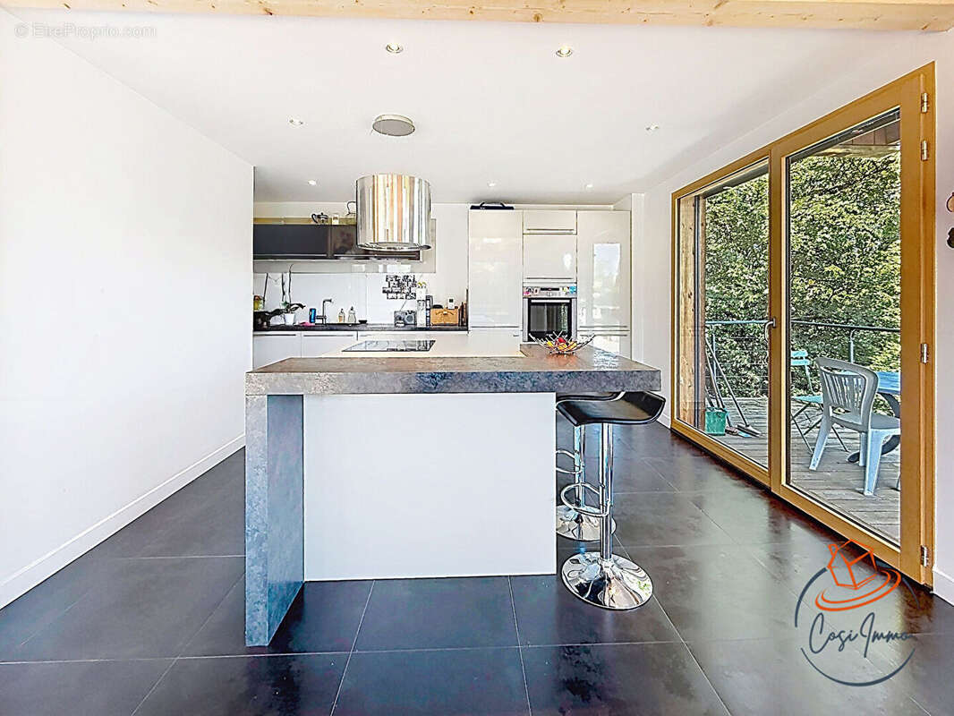 Maison Gex 7 pièce(s) 179 m2 - photo 6