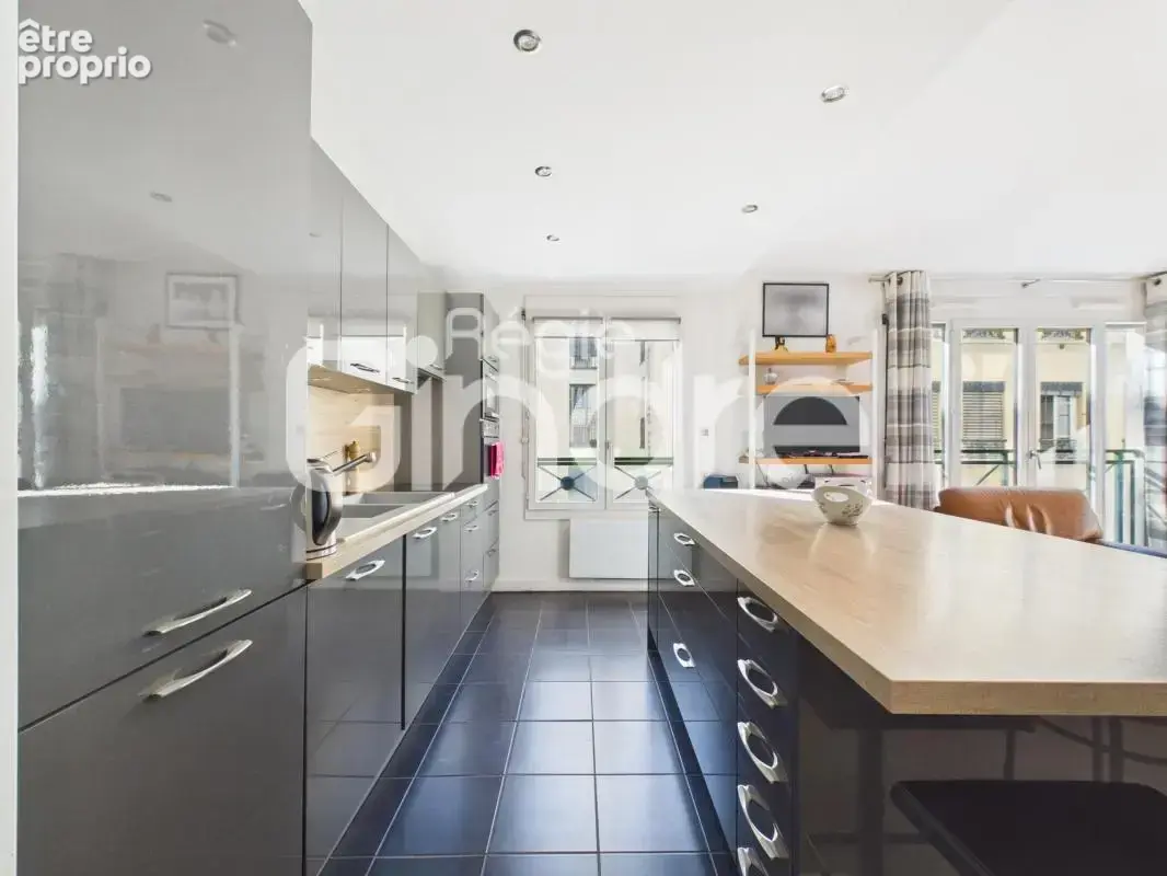 Vente - Appartement - 3 pièces + cuisine - 72 m² - 350 000 € - - photo 7