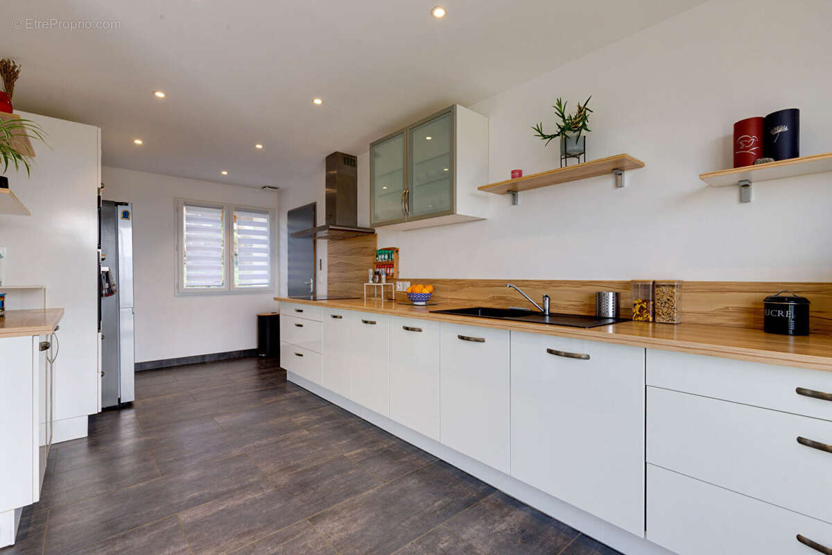 Maison à SAINT-CERGUES