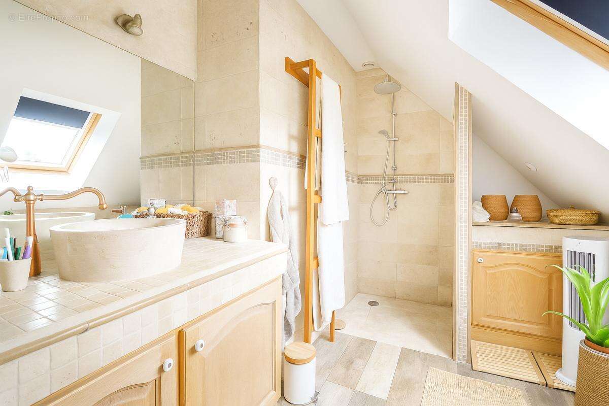 Maison à ECQUEVILLY