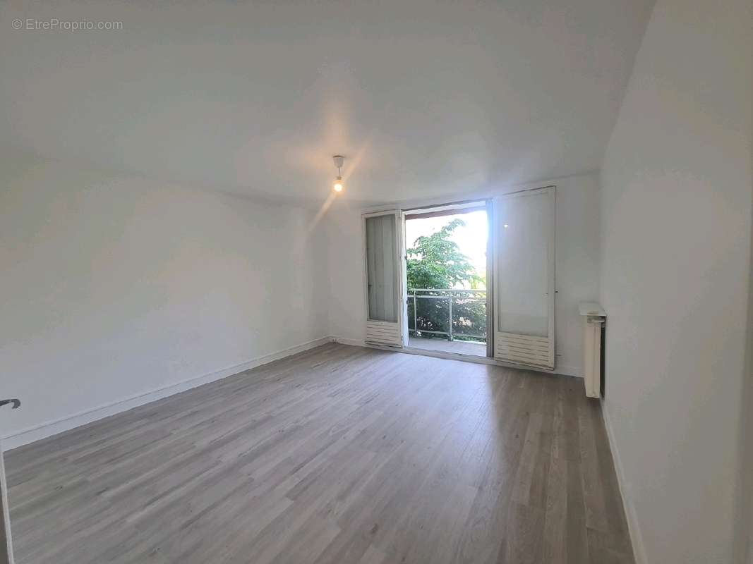 Appartement à LIVRY-GARGAN