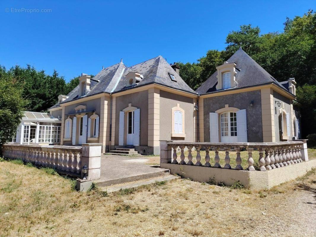 Maison à COUR-CHEVERNY