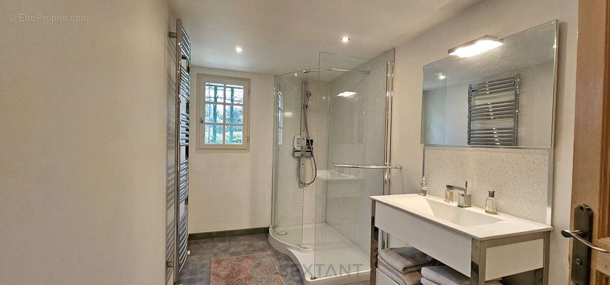 Maison à CENAC-ET-SAINT-JULIEN