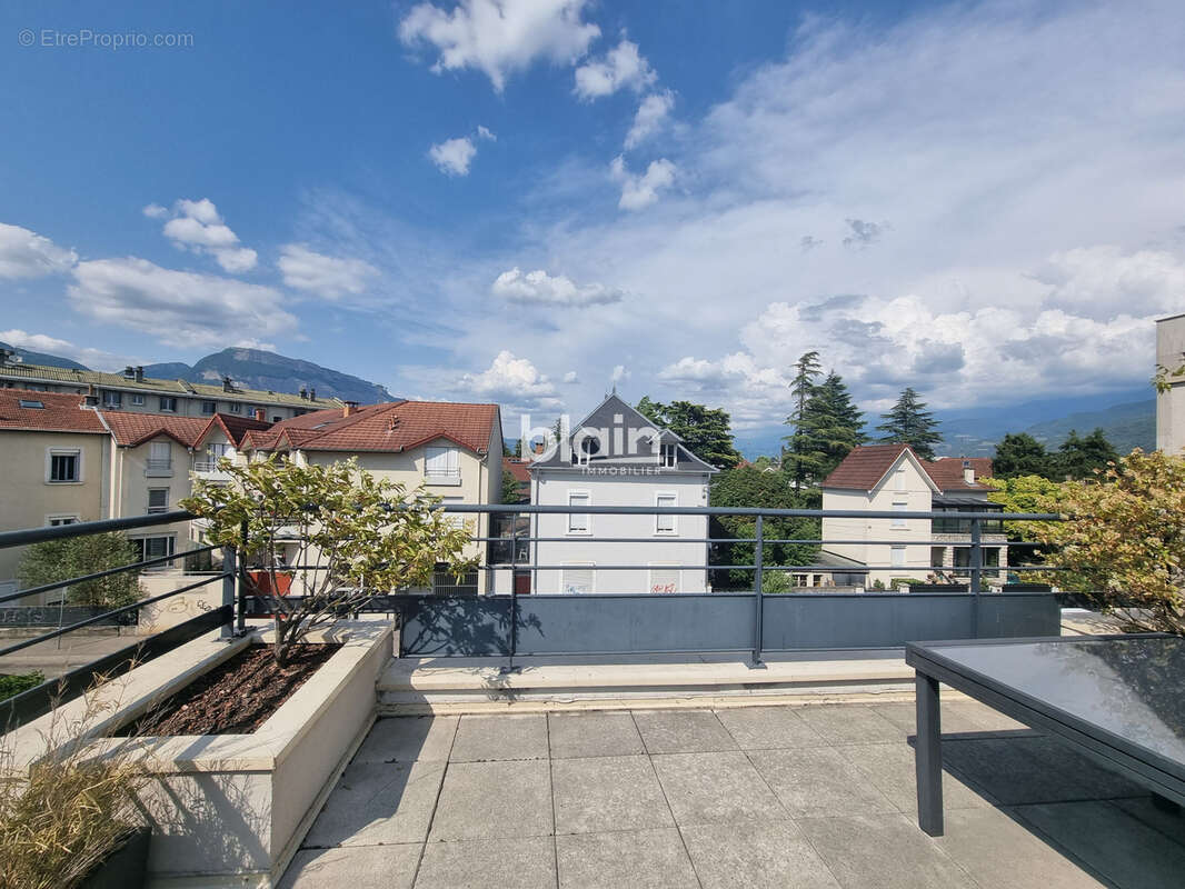 Grenoble t3 en rooftop + garage - photo 9