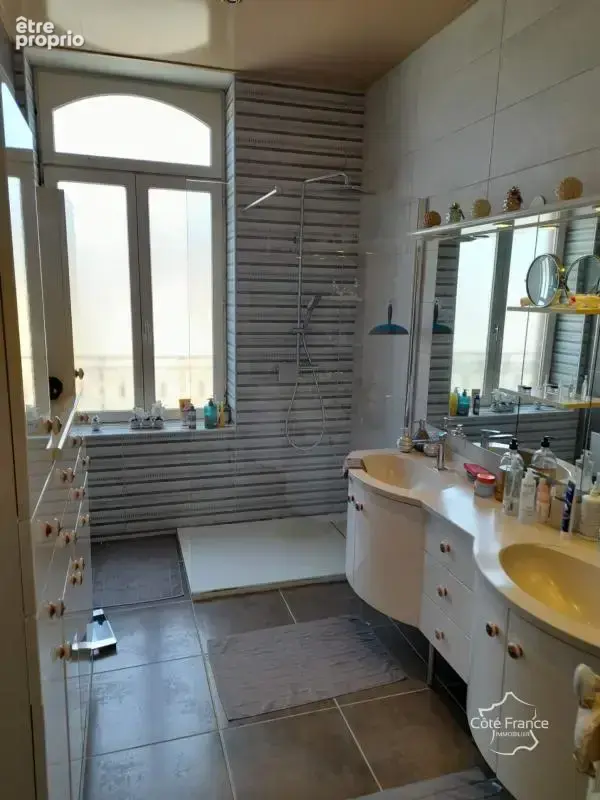 A proximité de tous commerces, lot de 3 maisons avec piscine - photo 23