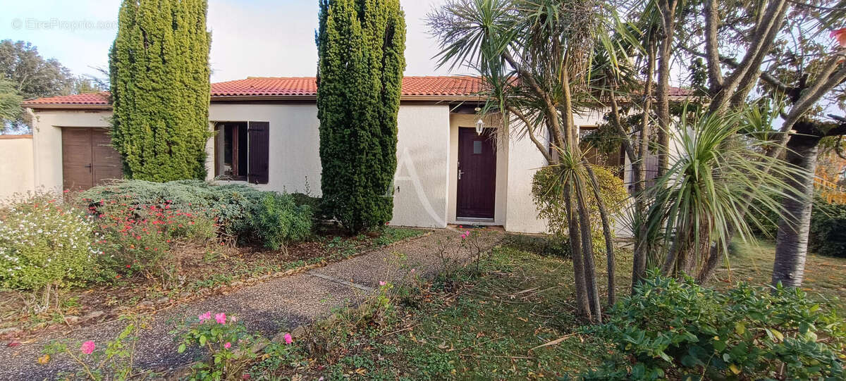 Maison à PORT-DES-BARQUES