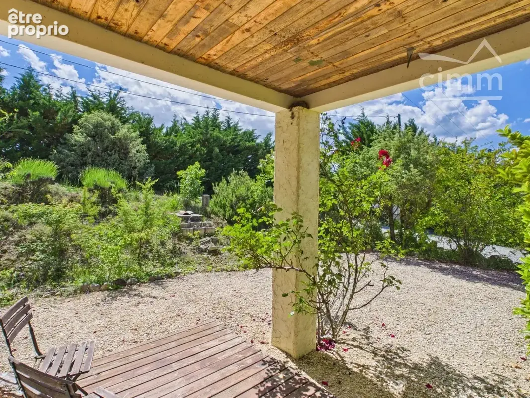 Sud Ardèche: double villa de standing avec garage sur terrain plat - photo 9